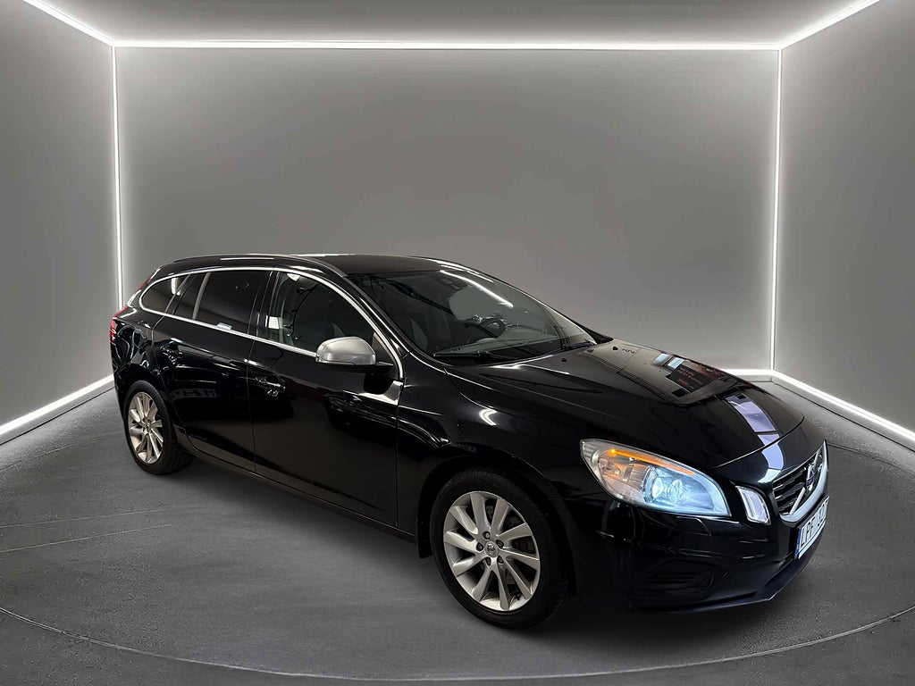 Volvo V60 D5 AWD 205hk Geartronic Momentum R-Design Dragkrok