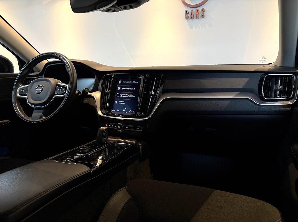 Volvo V60 T6 Twin Engine AWD Geartronic Momentum Advanced MOMS