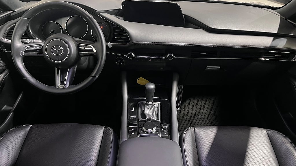 Mazda 3 COSMO 2.0 SKYACTIV-G | V-Hjul & M-Värm | BOSE, 360, HuD