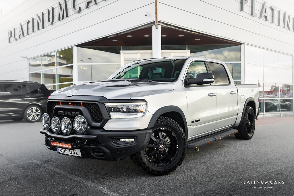 Dodge RAM 1500 Rebel 4x4 395hk / Sportavgas / Pano / H&K