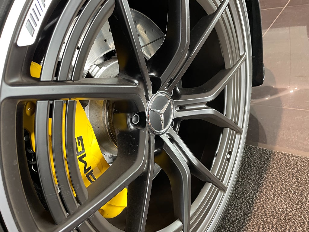 Mercedes-Benz AMG GT 63 S 2024 - miniatyr 11