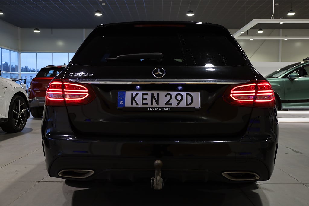 Mercedes-Benz C 300 T e AMG Night-EDT Drag Värmare Kamera Navi