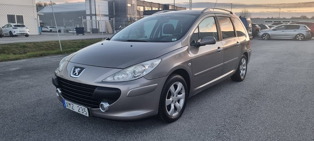 Peugeot 307 SW 2.0 7 sits,Nybesiktigad , Nservad,Nykoppling 