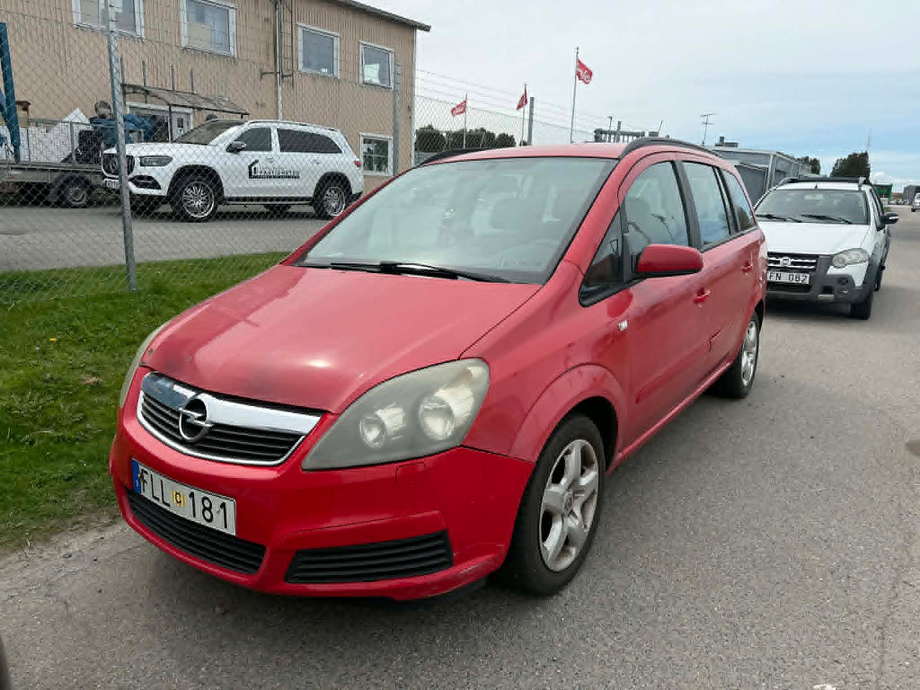 Opel Zafira 1.8 7 sits 