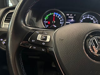Volkswagen E-Golf S&V-hjul/Navi/Carplay/AdaptivFart – bild 17