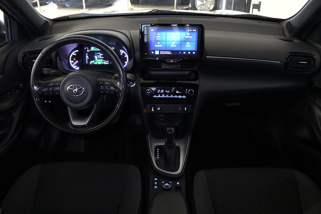 Toyota Yaris Cross Hybrid AWD-i e-CVT Active Plus Navi