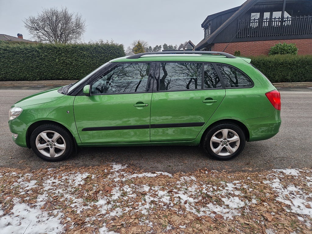 Skoda Fabia Kombi 1.2 12v Elegance 13000mil