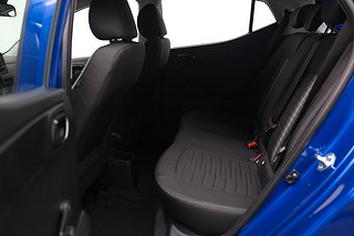 Halvkombi Hyundai i10 4 av 10