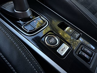Mitsubishi Outlander PHEV CVT SoV-Däck/Rattvärm/Psens/Drag/Kamera/MoK – bild 21