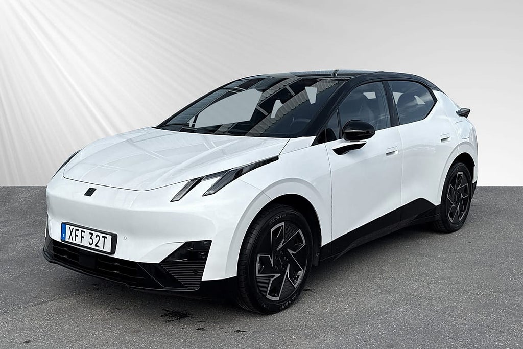 Lynk & Co 02 Core BEV
