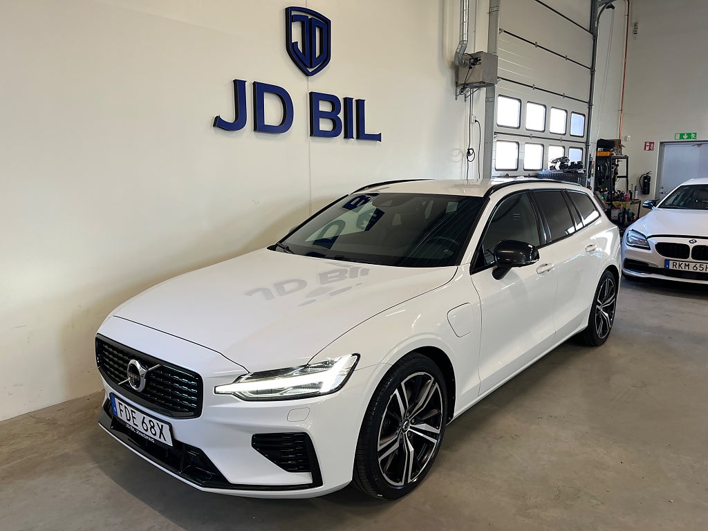 Volvo V60 Recharge T6 AWD Aut R-Design 360-Kamera Drag 340hk