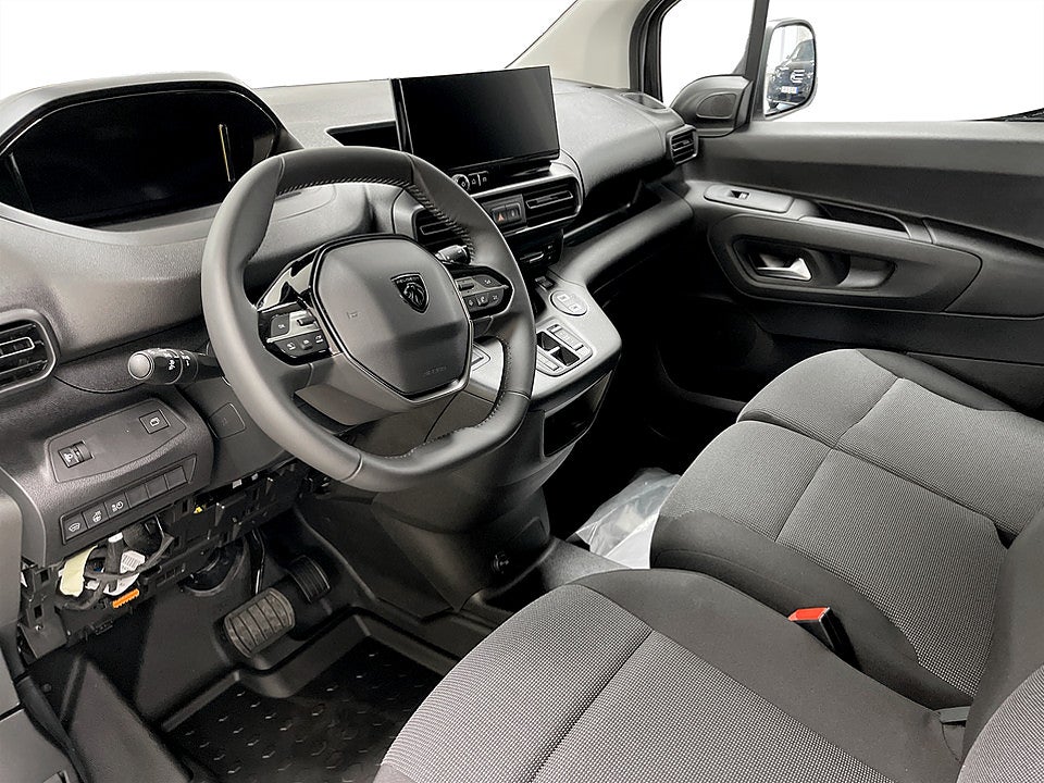 Bild på Peugeot Partner Plus 130hk Aut L2 - EDITION! SERVICE & V-HJUL INGÅR!