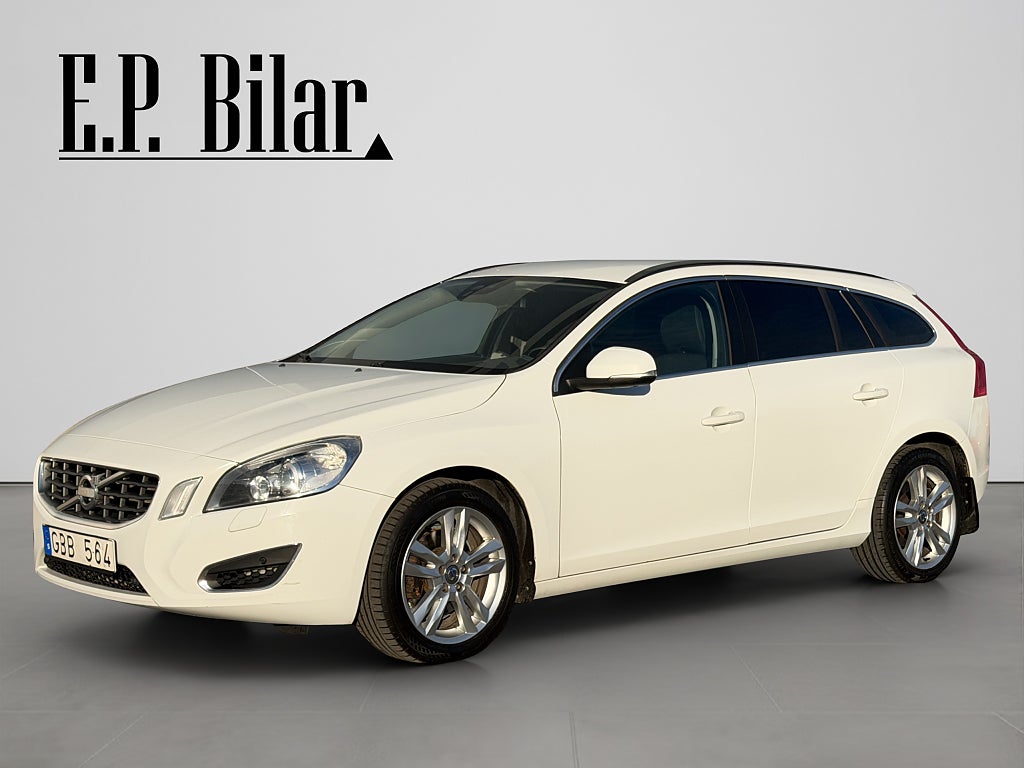 Volvo V60 D3 Geartronic Momentum/P-Sensorer/Värmare/Kamrembytt