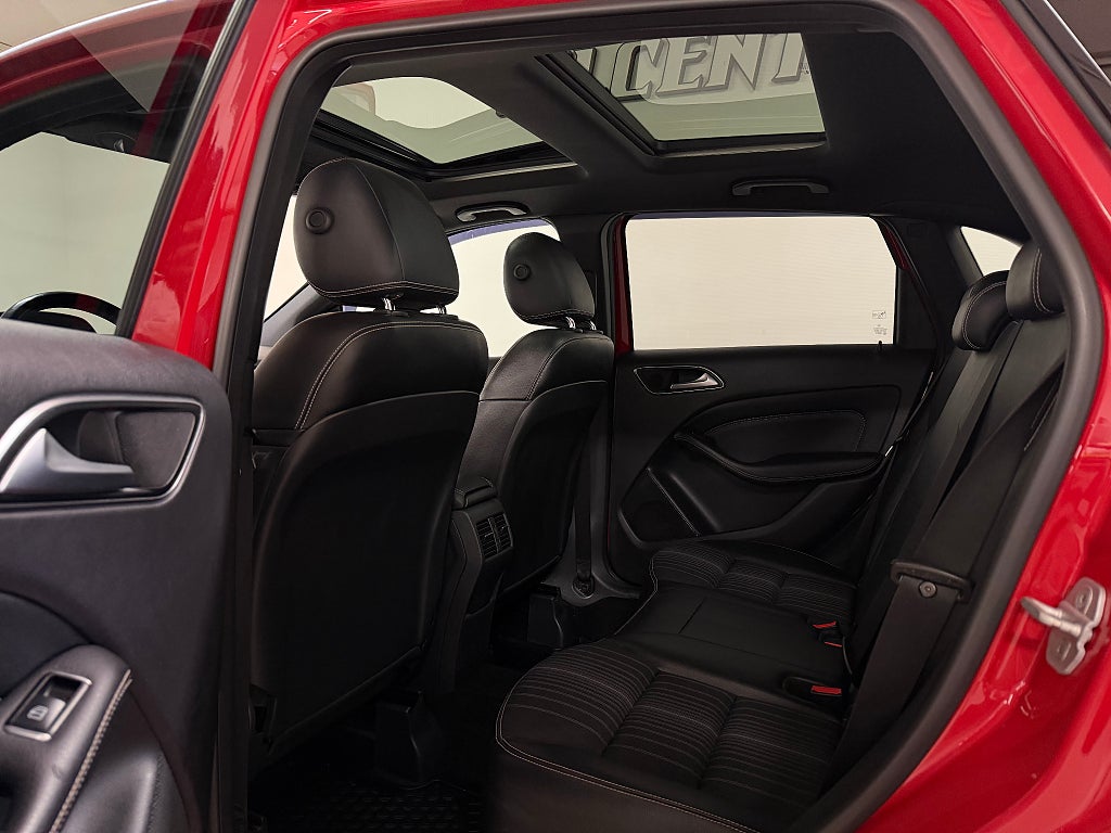 Mercedes-Benz B 2013 - miniatyr 9