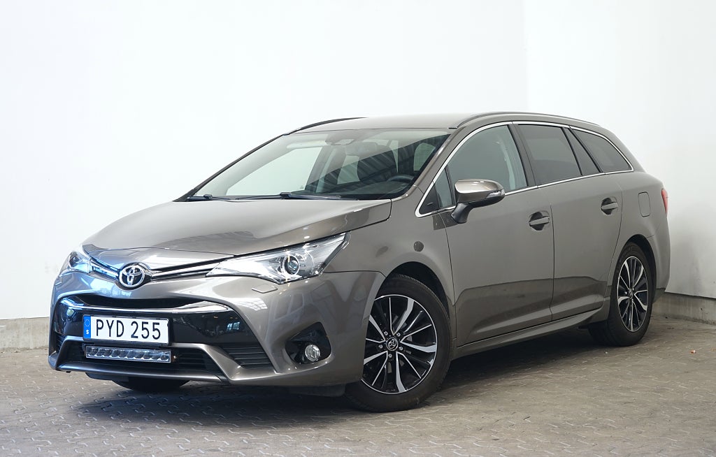 Toyota Avensis Kombi 1.8 Automat B-kamera Dragkrok 147hk
