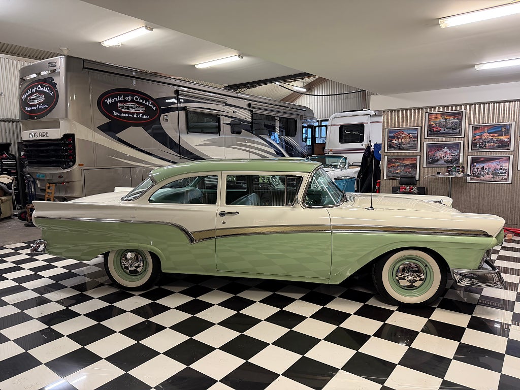 Ford Custom 300 -57 toppskick 