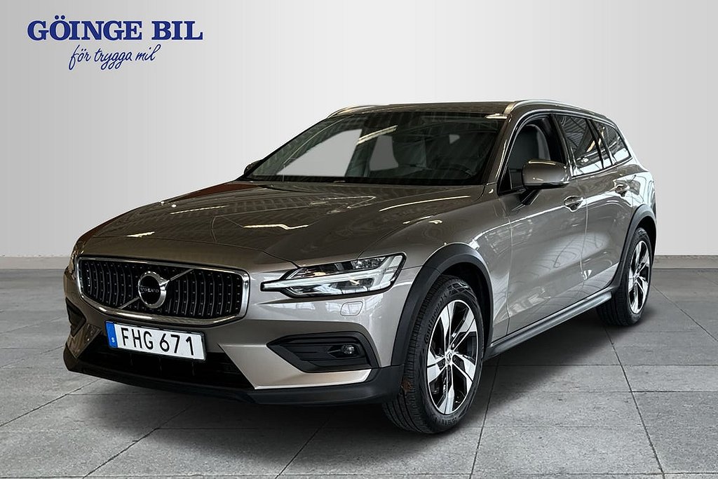 Volvo V60 Cross Country D4 AWD Advanced Edt / Värmare / Klimatpaket / on Call