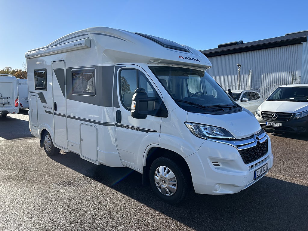 Adria MATRIX M 590ST Under 6 m