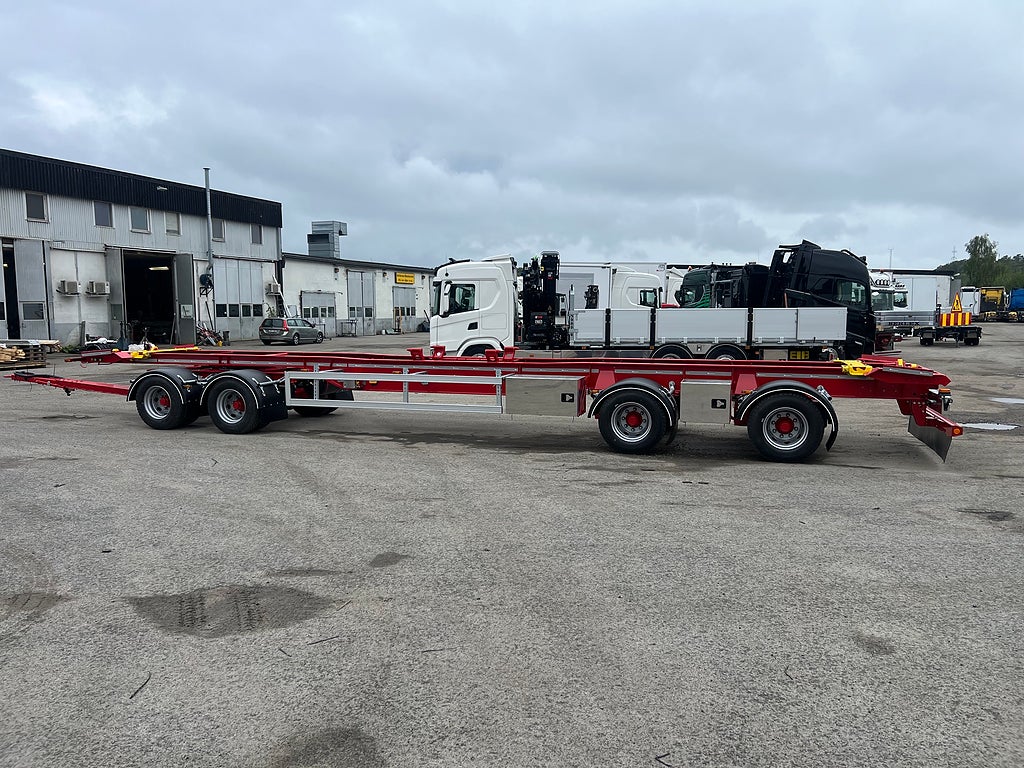 Övriga Bilcenter's 4 Axlade lastväxlarvagn med glider