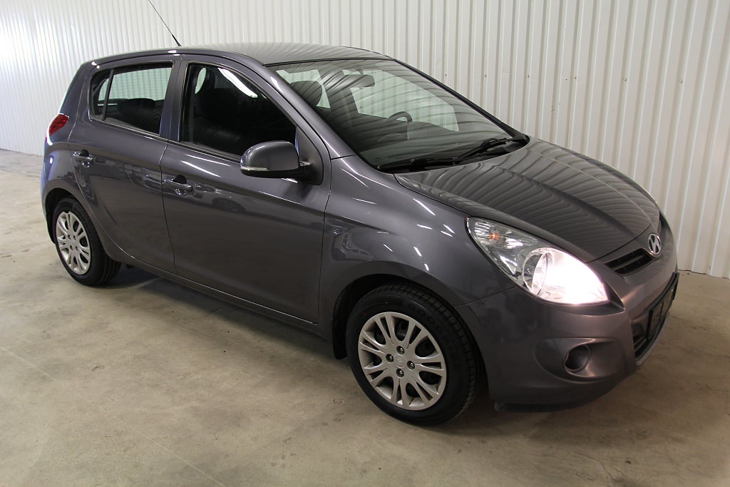 Hyundai i20 5-dörrar 1.4 AUTOMAT, låga mil, mycket fint skick!