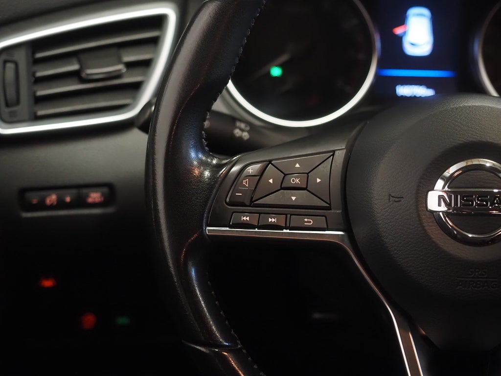 Nissan Qashqai 1.3 158hk DIG-T DCT Tekna | Navi | Backkamera | 2019