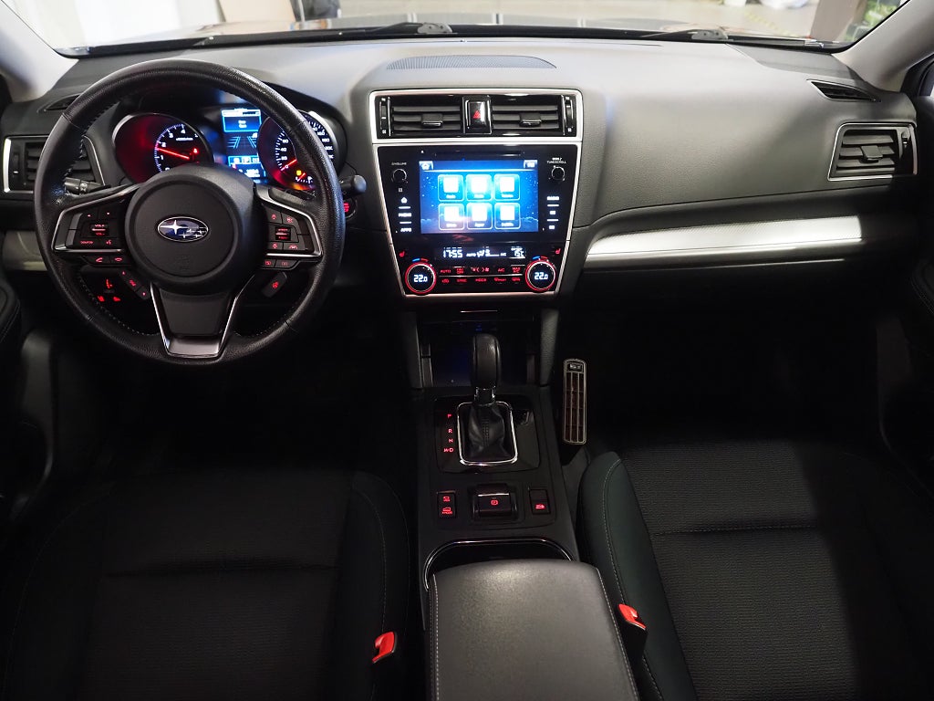 Subaru Outback 2.5 175hk 4WDAUT  Active | Drag | Backkamera | M&K | 2018