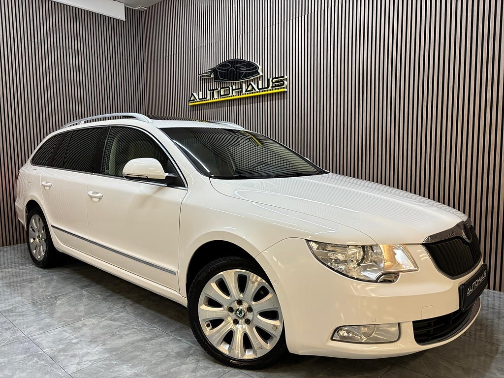 Skoda Superb Kombi 2.0 TDI 170hk DSG Läder Pano Webasto Drag