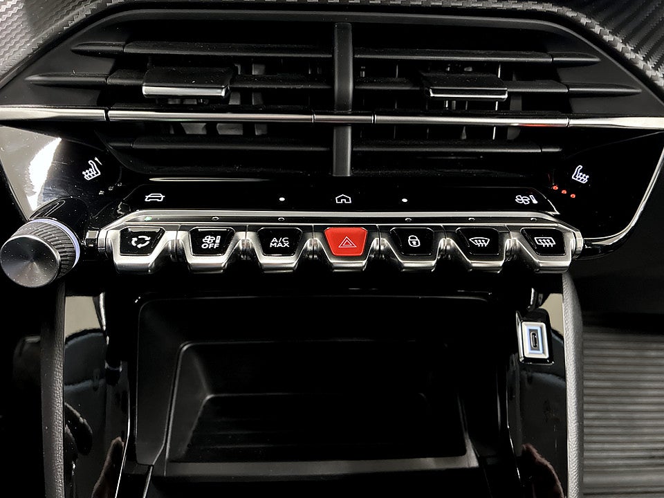 Bild på Peugeot 208 Style Hybrid 100hk Aut CARPLAY BACKSENSORER