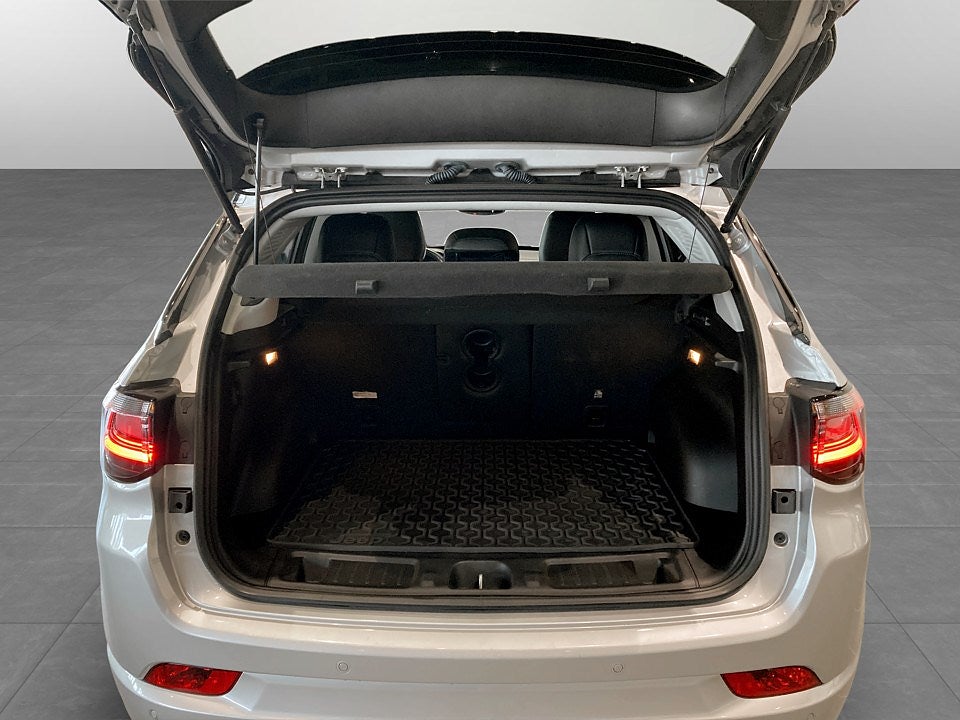 Bild på Jeep Compass Jeep Copass PHEV S 1.3 T4 GSE 240hk 4xe Aut 4WD - SKINN, B-KAMER