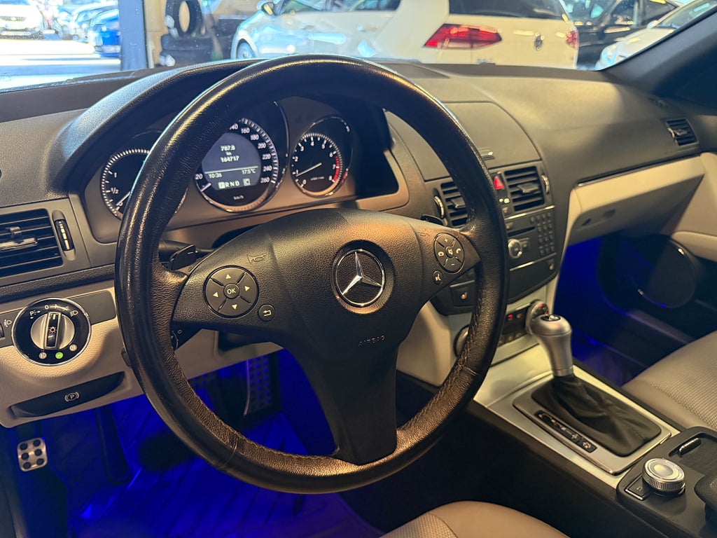 Mercedes-Benz C200 2009 - miniatyr 11