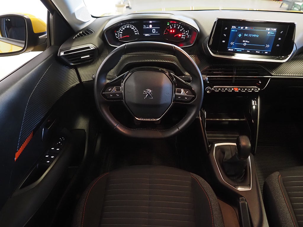 Peugeot 208 1.2 PureTech 75hk Active | Låga mil | M o K