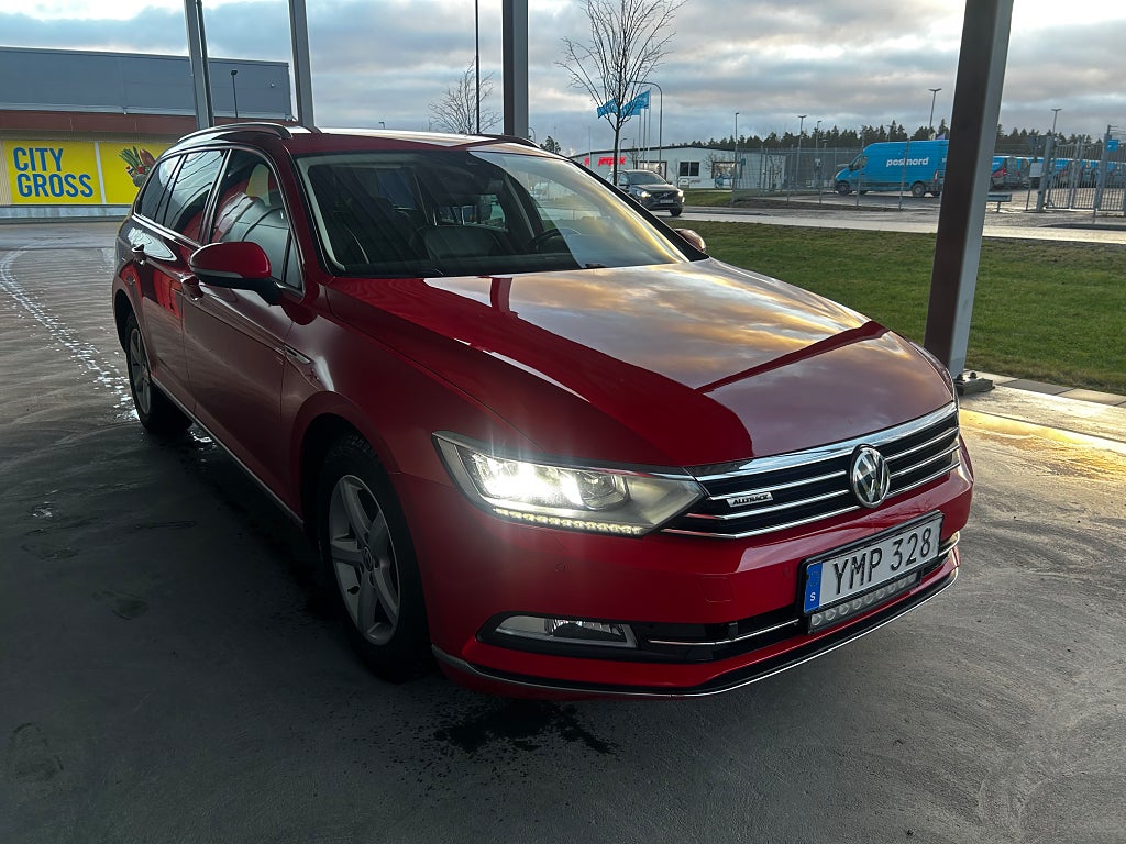 Volkswagen Passat Sportscombi 2.0 TDI DPF SCR 4Motion GT (1 ägare) Ny Bes