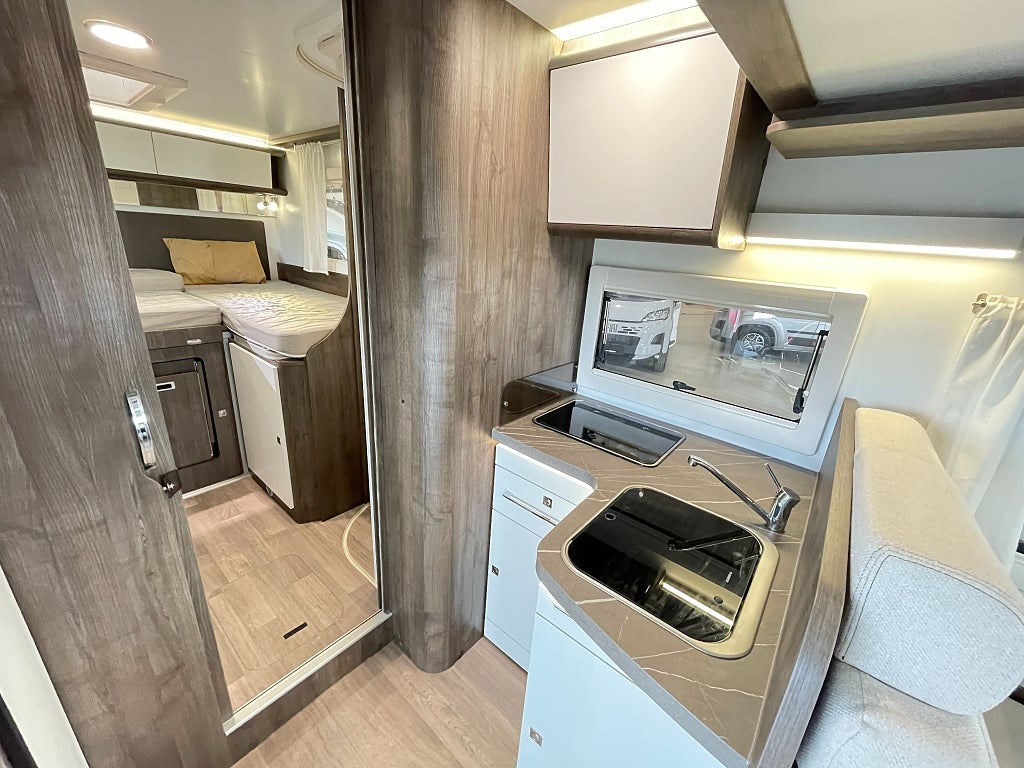 Benimar Tessoro 463 / B-körkort / Taksäng / Solcell / 165hk /  - Benimar
