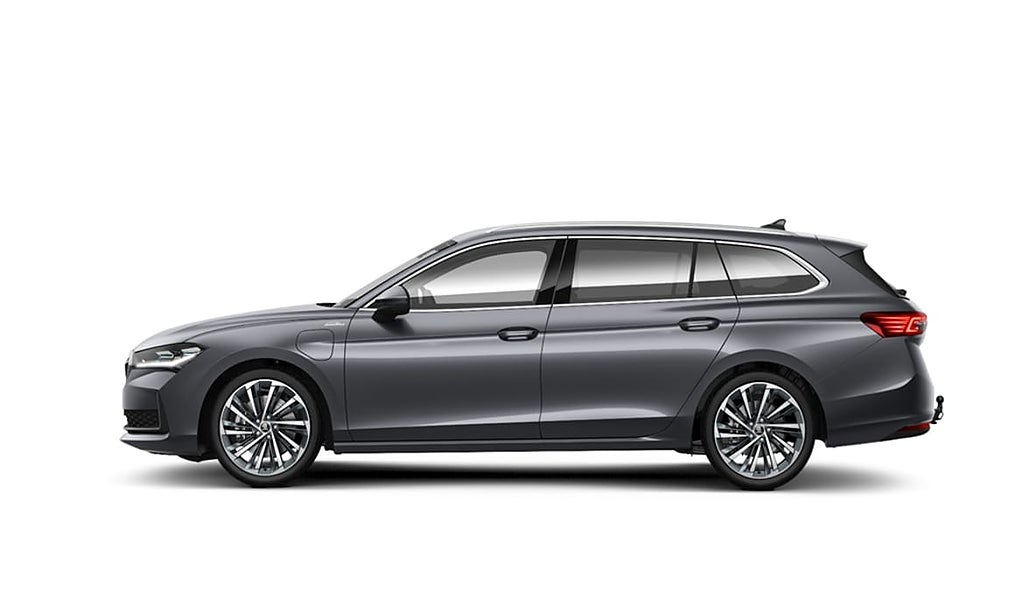 Skoda Superb L&K Laddhybrid lagerbil direkt leverans!