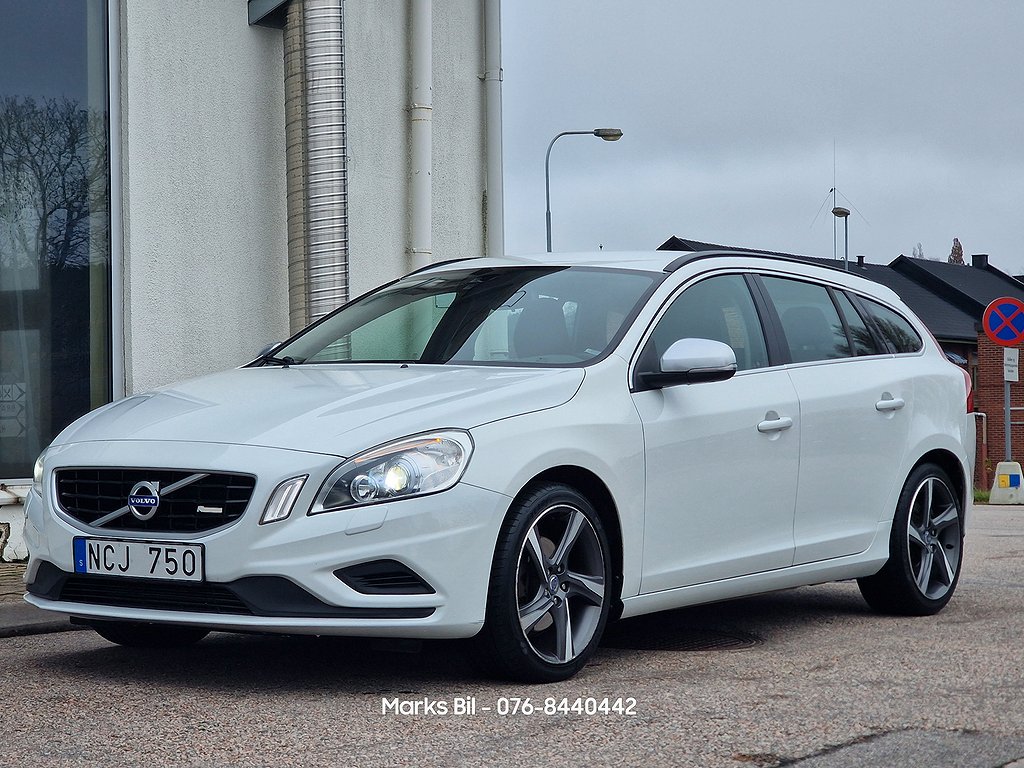 Volvo V60 D4 Momentum, R-Design/Ny Servad/Dragkrok 