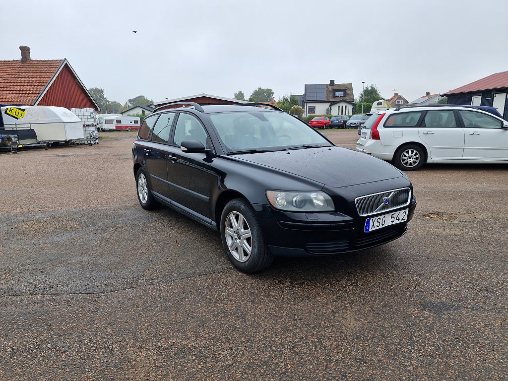 Volvo V50 1.8F NY SERVAD NY BES...