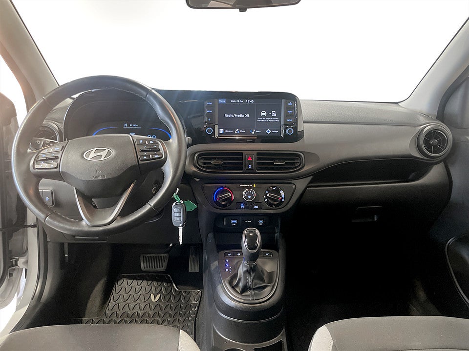 Bild på Hyundai i10 Essential 1.0 Blue AMT 67hk Aut RATTVÄRME CARPLAY