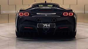 Ferrari SF90 Stradale är den italienska sportbilstillverkarens första laddhybrid. 