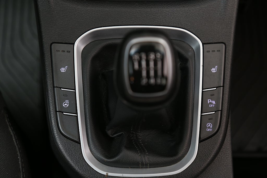 Hyundai i30 1,6 CRDi 110hk Comfort Eco Kombi 1ägare Motorv Drag 2018