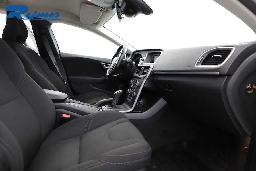 Volvo V40 D2 Your Kinetic 2016, kuva 5/51