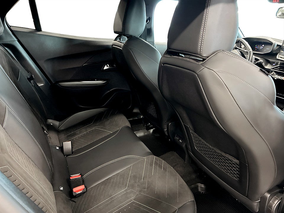 Bild på Peugeot 2008 GT 1.2 PT 130hk Aut B-KAMERA CARPLAY