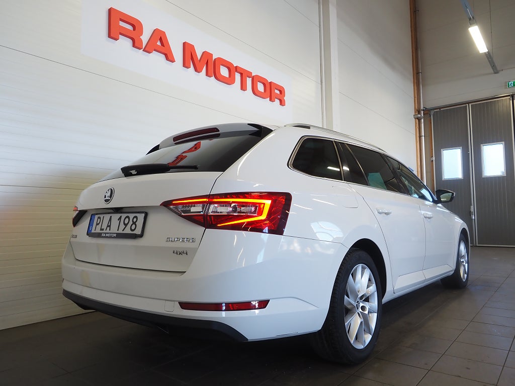 Skoda Superb 2.0 TDI 4x4 190hk Kombi Style | Drag | Värmare 2018