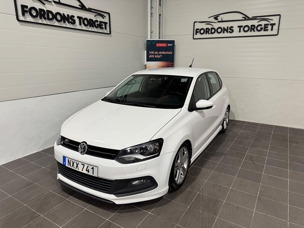 Volkswagen Polo 5-dörrar 1.2 TSI R-Line|P-Sensorer|Nybesiktad|