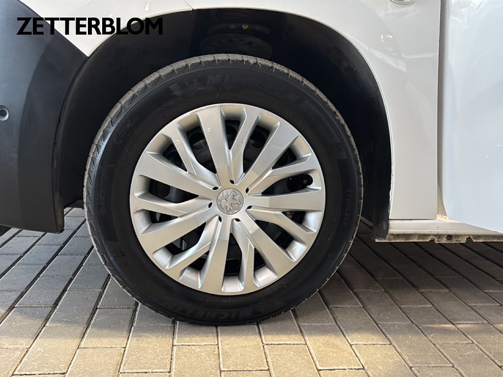 Transportbil - Skåp Peugeot Partner 13 av 14