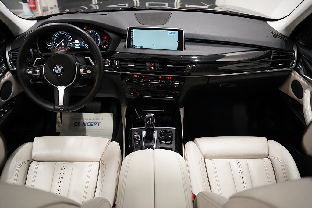 BMW X5 xDrive40d 313hk M Sport H/K 360° Pano D-värm HUD Komfor