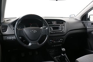 Halvkombi Hyundai i20 8 av 18