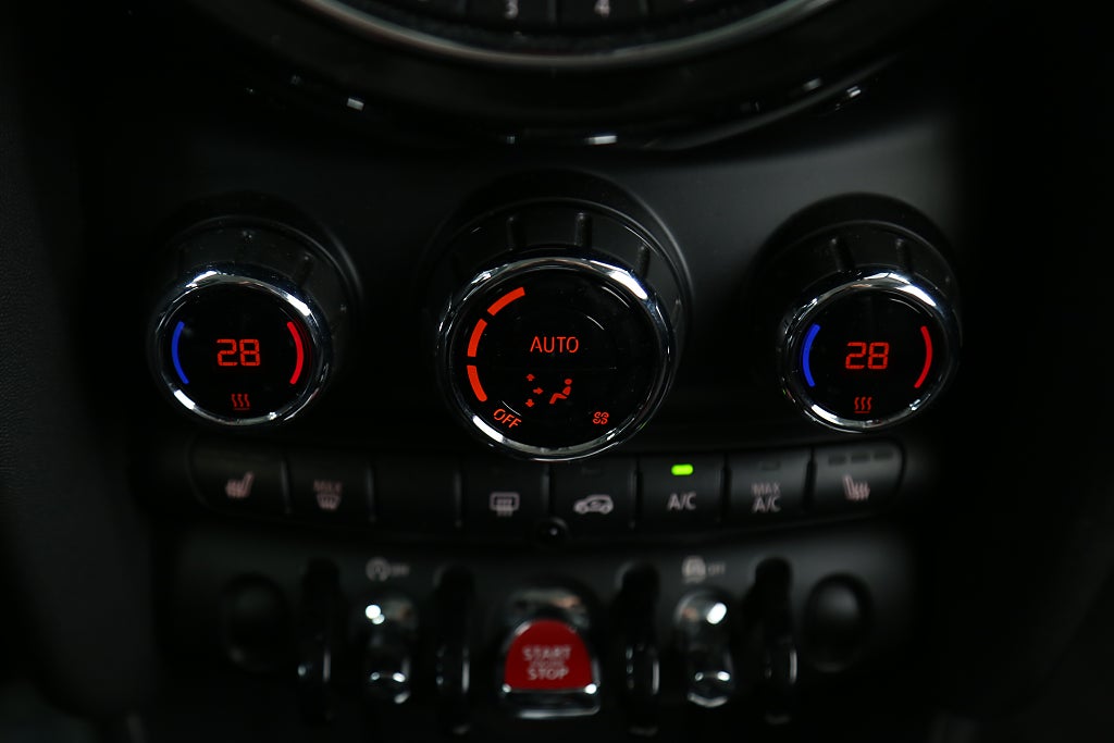 MINI Cooper 136hk Essential