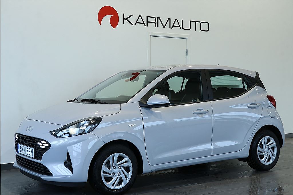 Hyundai i10 Essential 1.0 63hk Kamera CarPlay Navigation