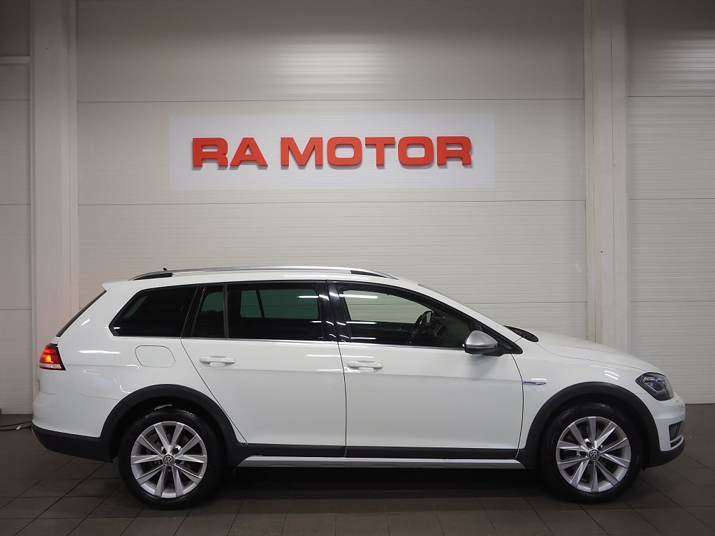 Volkswagen Golf Alltrack TDI 184hk 4M |Kamera|Drag|D-värm| 2019
