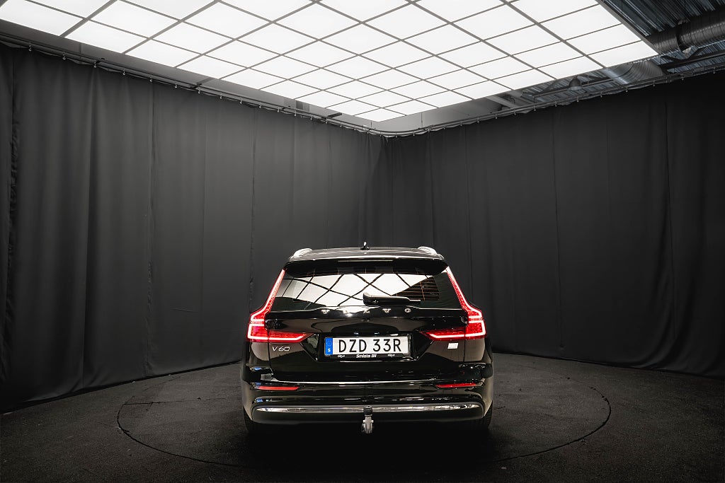 Volvo V60 Recharge II T6 AWD DRAG H/K KAMERA BLIS 1-ÄGARE MOMS